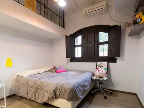 Venta Casa 5 amb V. Urquiza jardin pileta cochera