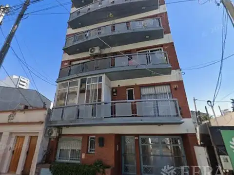 Venta departamento 3 ambientes con balcón en Wilde