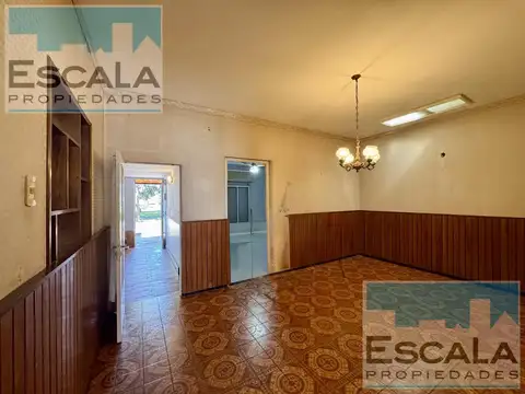 Casa en Alquiler con 1 cochera