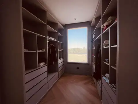 Casa 7 ambientes con 3 baños