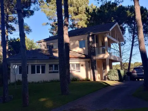 Casa en Venta en Zona Golf, USD 420.000