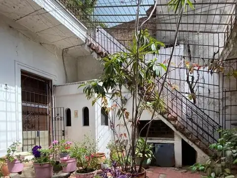 VENTA CASA 3 DORMITORIOS APTO PROFESIONAL