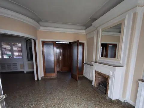 Destino Comercial, Coch y terraz, 216m cubiertos, Darwin 500