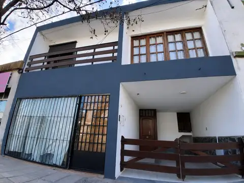 VENTA CASA CON LOCAL ARROYO SECO