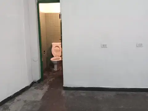 Local en Alquiler en Flores, $ 1.000.000