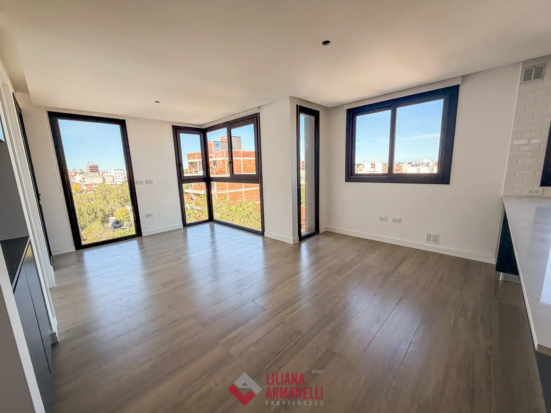 PISO 3 AMBIENTES A ESTRENAR. CHAUVIN.