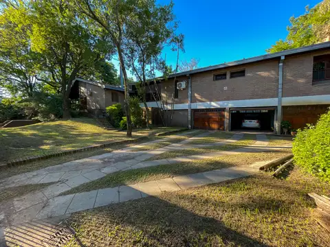 Casa parque en la ciudad, "La Mansion del Bosque"