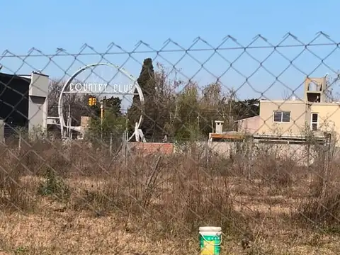 Avenida Caseros entre Lamadrid y Lavalle lote 28