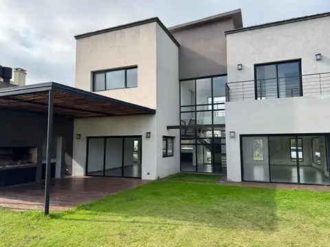 Alquiler casa 5 ambientes El cantón Puerto
