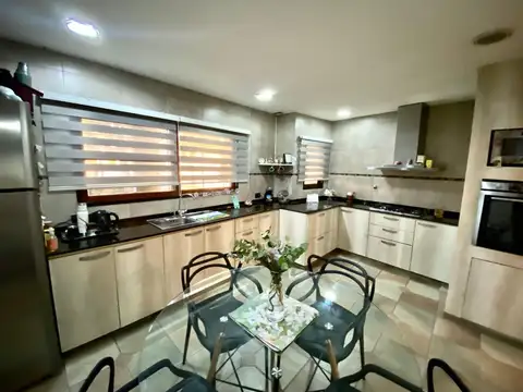 LA PAZ 2600