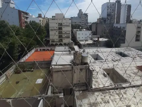 Pellegrini 1900, Piso 6