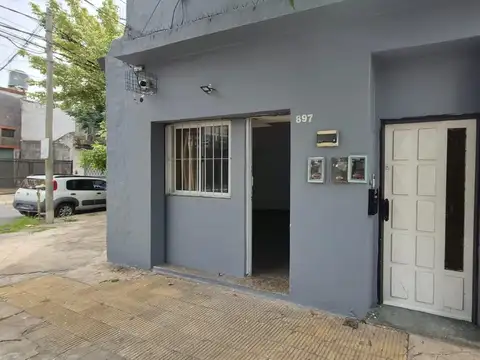 Depto Tipo Casa 2 ambientes con 1 baño