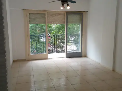 Departamento en Alquiler en Parque Chacabuco, $ 1.300.000