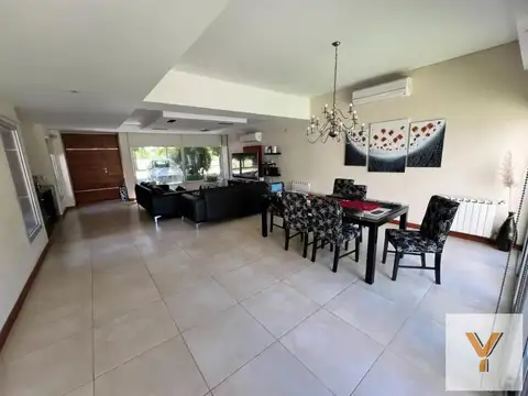 Casa en Venta de 6 dormitorios