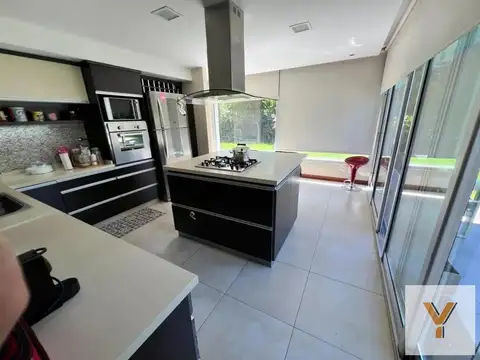 Casa en Venta en Haras Del Sur, USD 350.000