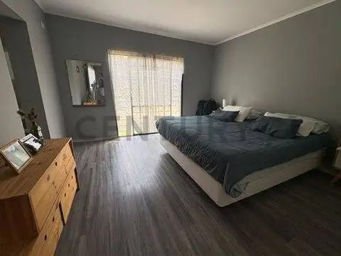 CASA EN VENTA CHASCOMUS 5 AMBIENTES