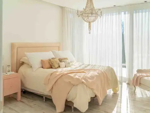 Casa en venta 5 amb en Estancias Golf, Pilar