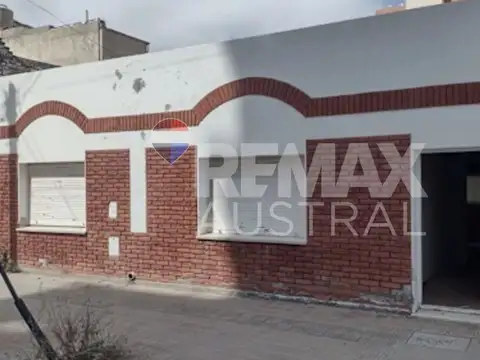 CASA A REFACCIONAR EN PLENO CENTRO