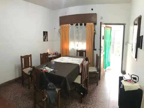 Casa 3 ambientes con 1 baño