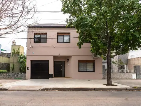 Casa en Venta en Barrio Industrial, USD 300.000