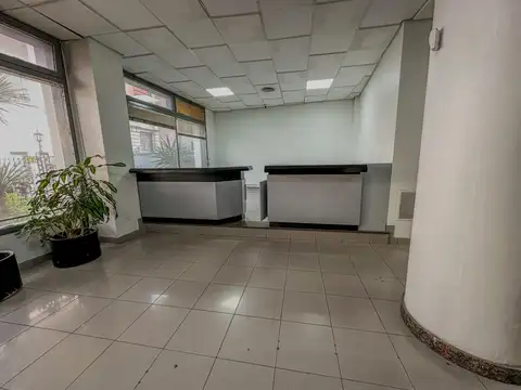 Oficina en Venta con 13 cocheras