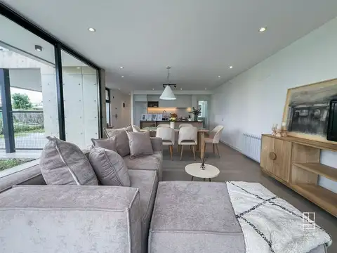 Casa 6 ambientes con 2 baños