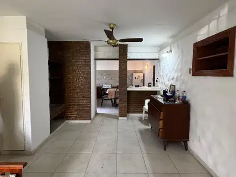 Casa 3 ambientes con 2 baños