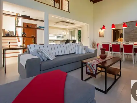 Casa en Venta al Suroeste