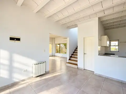 Casa en Venta en Pilar del Este - San Ramiro, USD 165.000