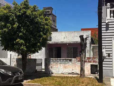 Casa / Lote en Villa Madero