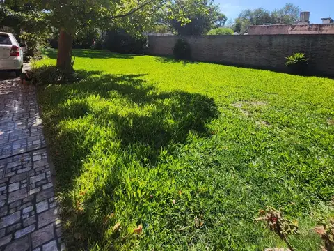 Casa 5 ambientes con 1 baño