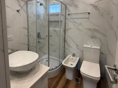 Depto Tipo Casa en Venta con 1 cocheras