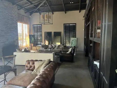 MLM. Hermoso lote a la laguna en Barrio El Naudir, Escobar