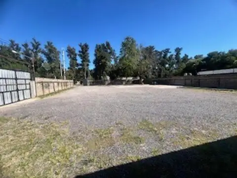 Oficinas +  Galpón + Cocheras + Terreno