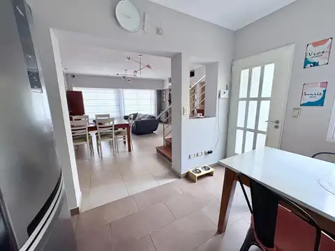 Casa en venta en Villa Luro de 11 x 10 playroom suitte vestidor cochera 2 autos