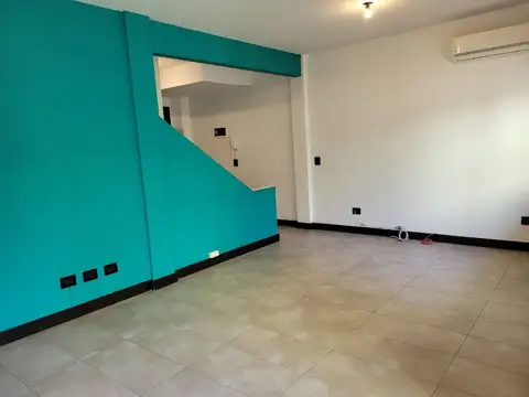 Venta PH 3 ambientes Villa Urquiza con cochera
