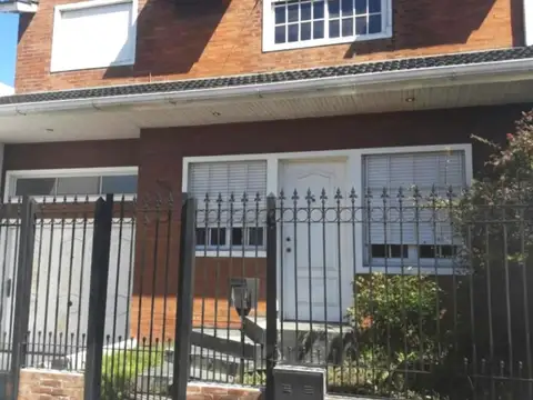 Chalet en Venta 3 ambientes La Tablada