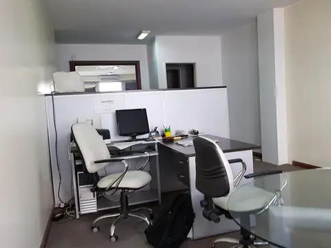 Oficina en Venta al Este