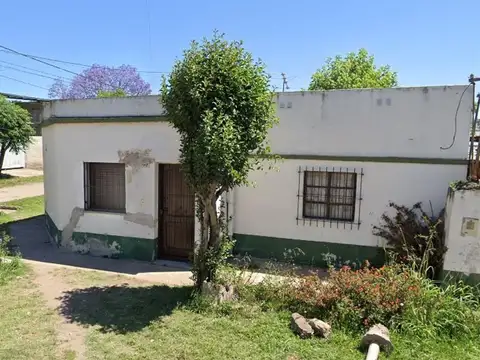 Casa 3 ambientes con Lote