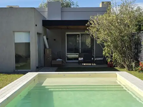 Casa en Venta en Vicente Casares, USD 210.000