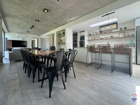 Casa en Alquiler en Loma Verde, USD 1.600