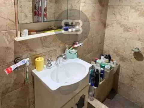 VENTA CASA 3 AMB. C/ COCHERA