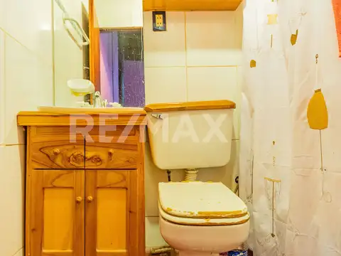 CASA CON DPTO Y MONOAMBIENTE EN VENTA