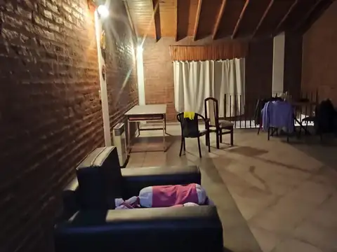 PH amplio ubicado a 30 mts de Avda. Illia