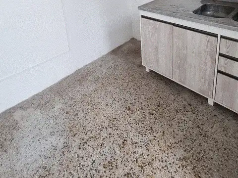 Oficina 3 ambientes con 1 baño