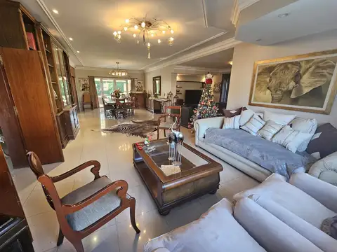 Casa en Venta de 5 dormitorios