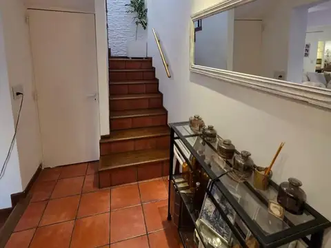 Casa 7 ambientes con 2 baños