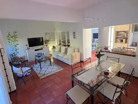 Casa en Venta al Este