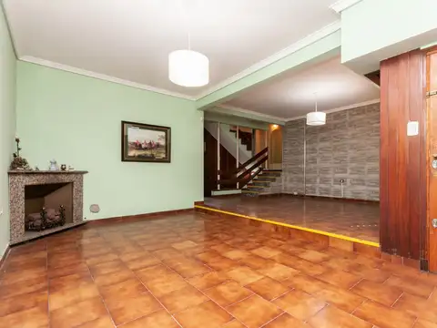Casa en Venta en Temperley, USD 337.000