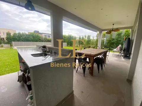Casa en Venta al Noroeste